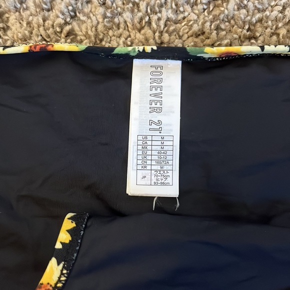 Sunflower Swim Suit 🌻 - Picture 2 of 6